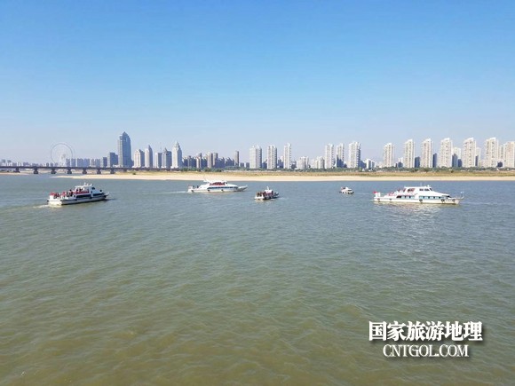 江西開展呵護一湖清水，嚴厲打擊非法采砂行動（圖）